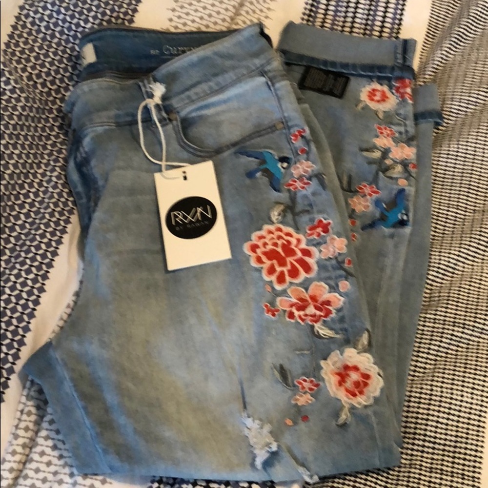 RWN by Rawan curvy skinny capri